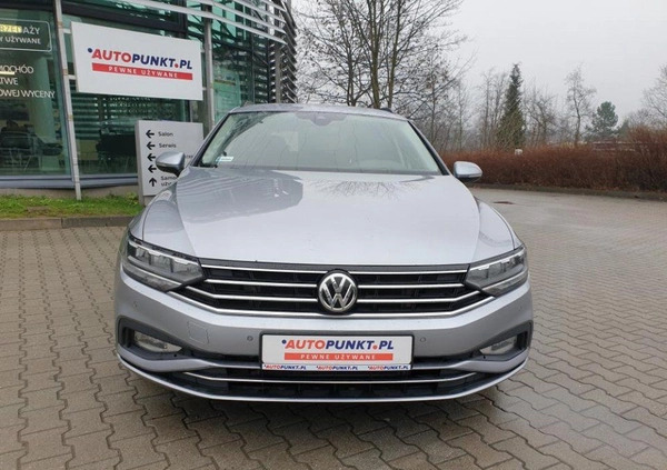 Volkswagen Passat cena 88900 przebieg: 127276, rok produkcji 2019 z Białystok małe 497